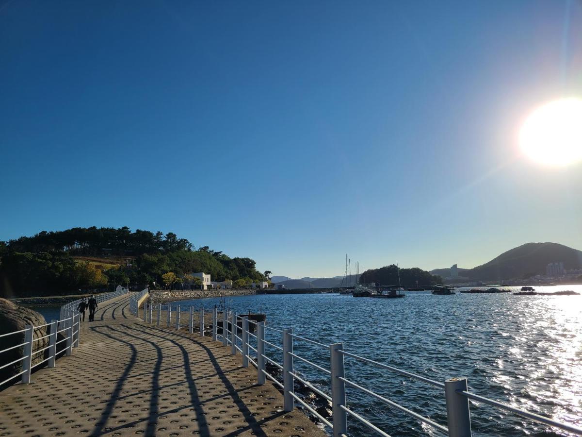Ocean Marina Suite View Yeosu Exterior foto